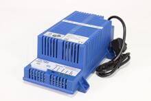 Lippert LAS1218-2 Ladegerät Batterieladegerät Ladephasenanzeige 18A Camping blau